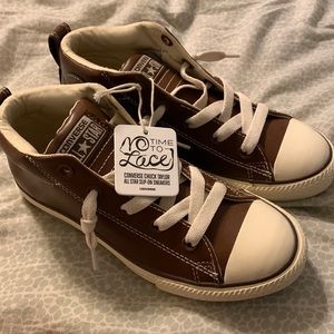 NWT boys sz 3 Brown genuine leather Converse